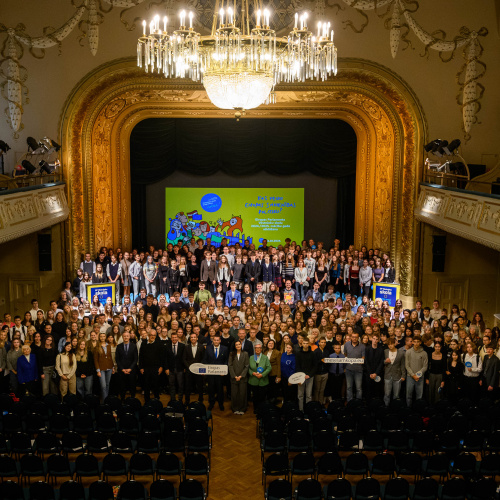 Eiropas Parlamenta Vēstnieku skolas skolēni 2024/2025
