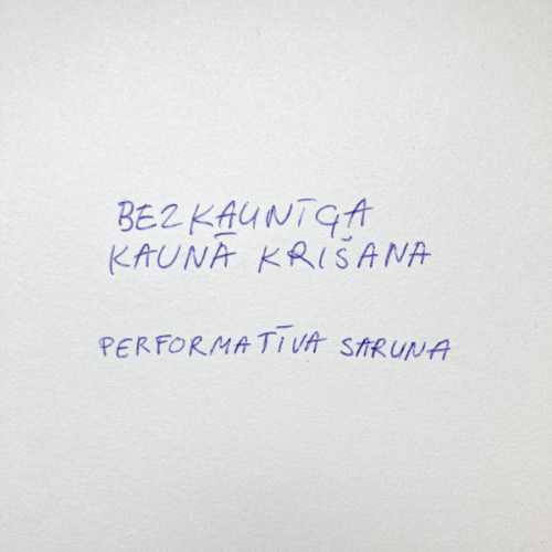pasākuma nosaukums rokrakstā uz papīra ar pildspalvu