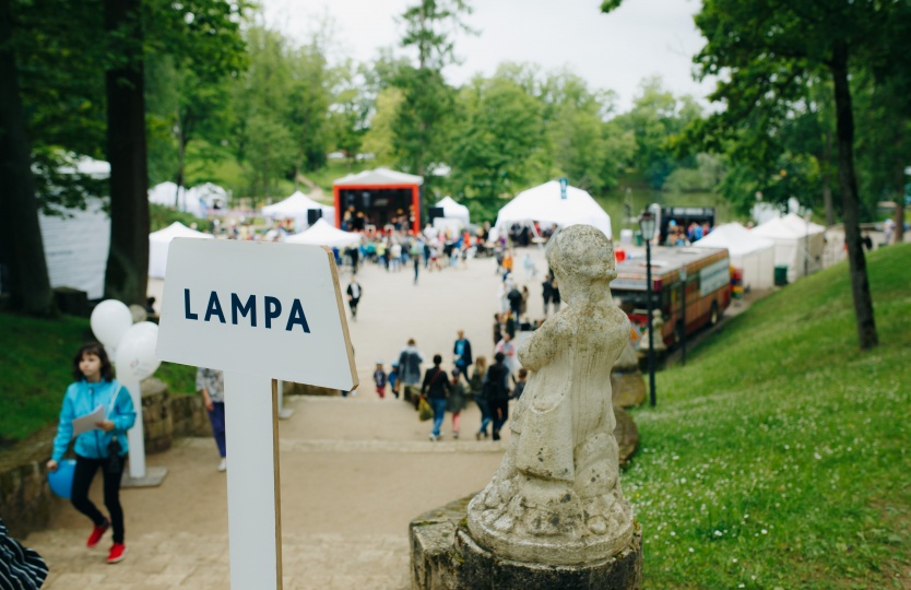  Vairāk kā puse Latvijas iedzīvotāju neuzticas līdzcilvēkiem, uzticē&scaron;anās &ndash; Sarunu festivāla 