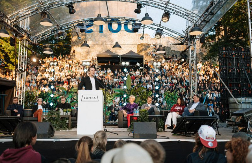 POLITIĶU CEPIENS UN DISKO? BŪS!