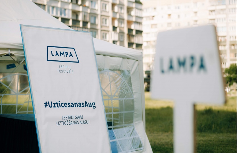 Kā iemācīties uzticēties 