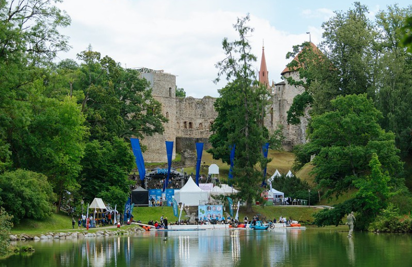 Pieteik&scaron;anās dalībai 2025. gada Sarunu festivālā LAMPA ir noslēgusies