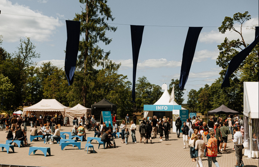 10 LIETAS, KO DESMITAJĀ LAMPĀ BŪS IESPĒJAMS PIEDZĪVOT PIRMO REIZI