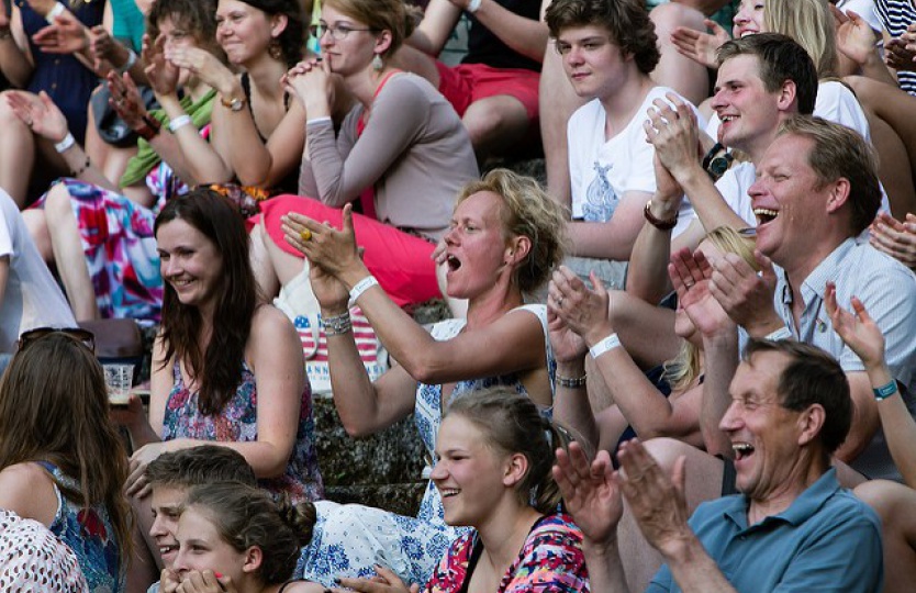 Brīvi, bez robežām, skaidri un gai&scaron;i. 
